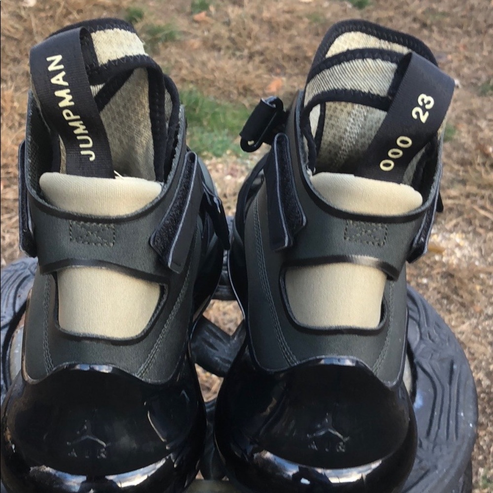 Nike Jordan Air Latitude 720 Sequoia/Trooper Black - Picture 7 of 11